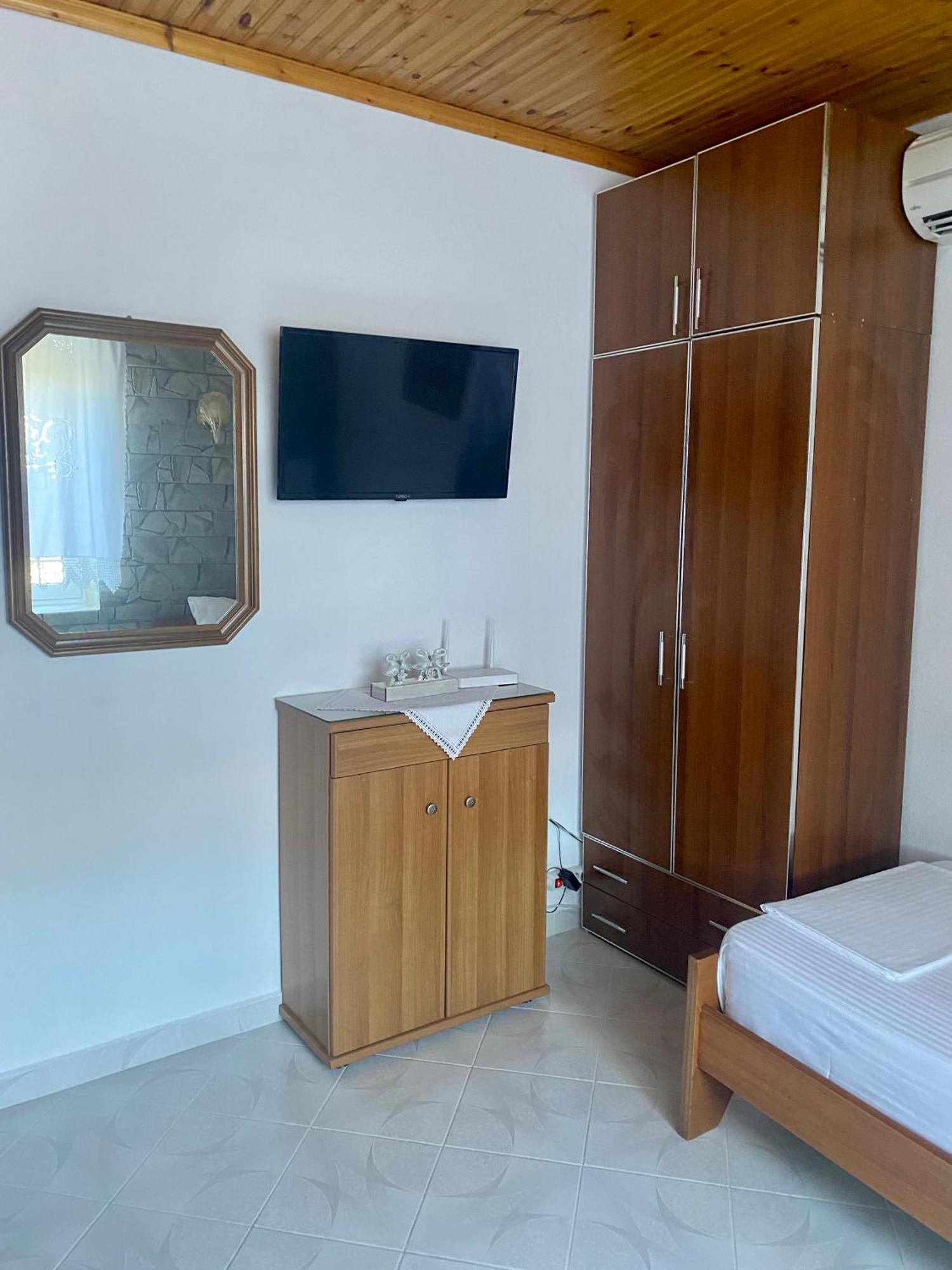 Panoramic View Guest House Гирокастра Экстерьер фото