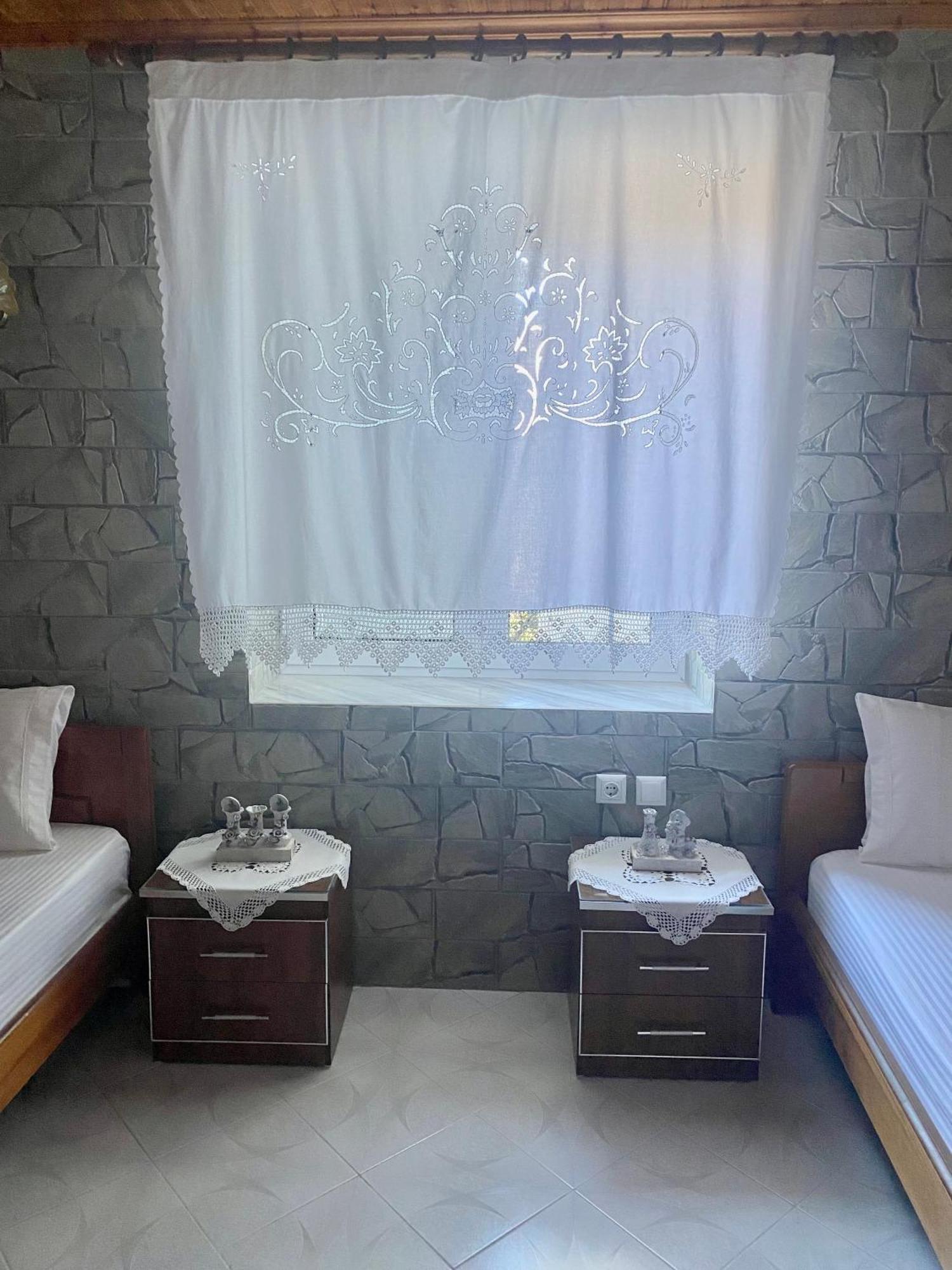 Panoramic View Guest House Гирокастра Экстерьер фото