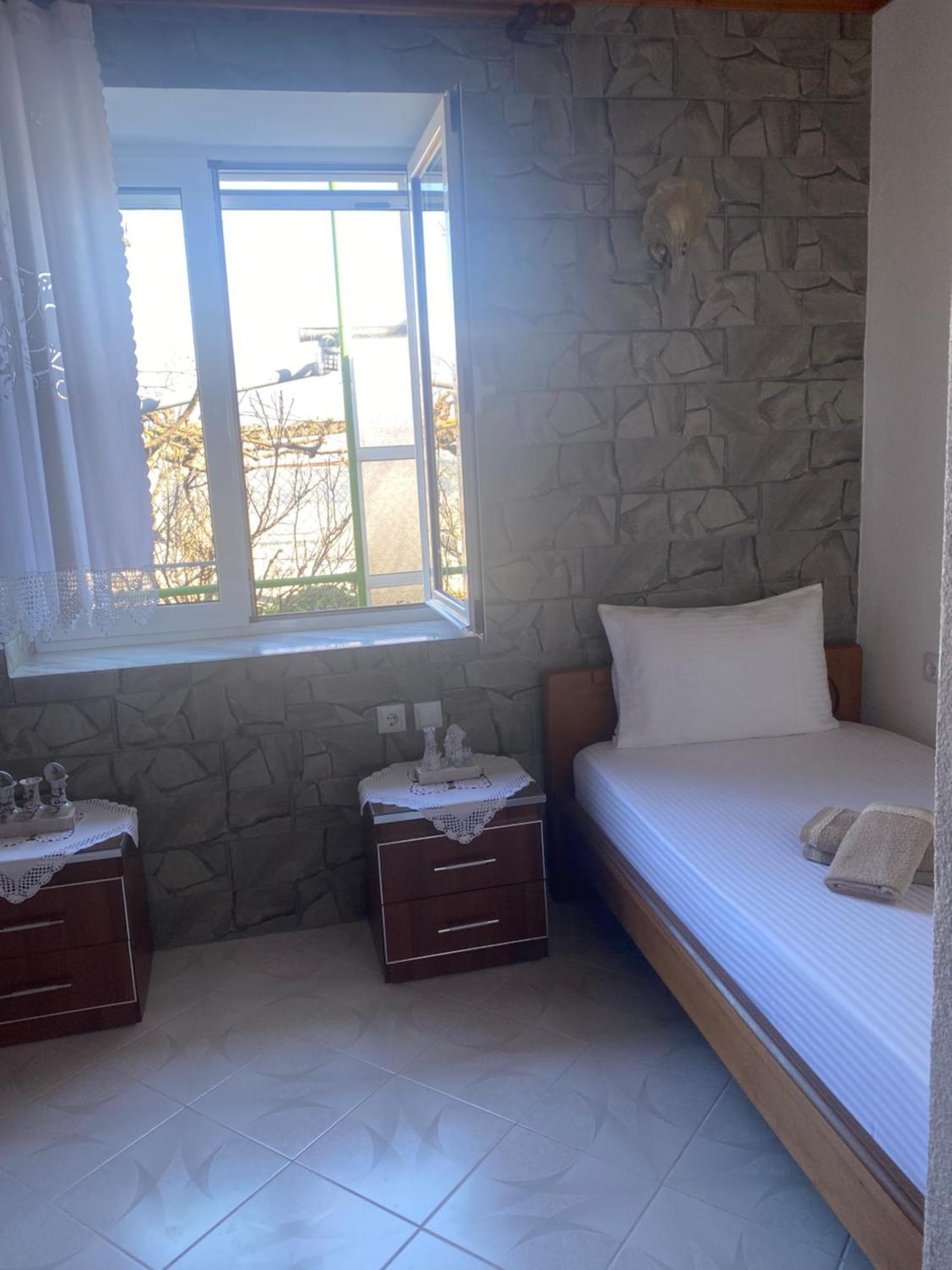 Panoramic View Guest House Гирокастра Экстерьер фото