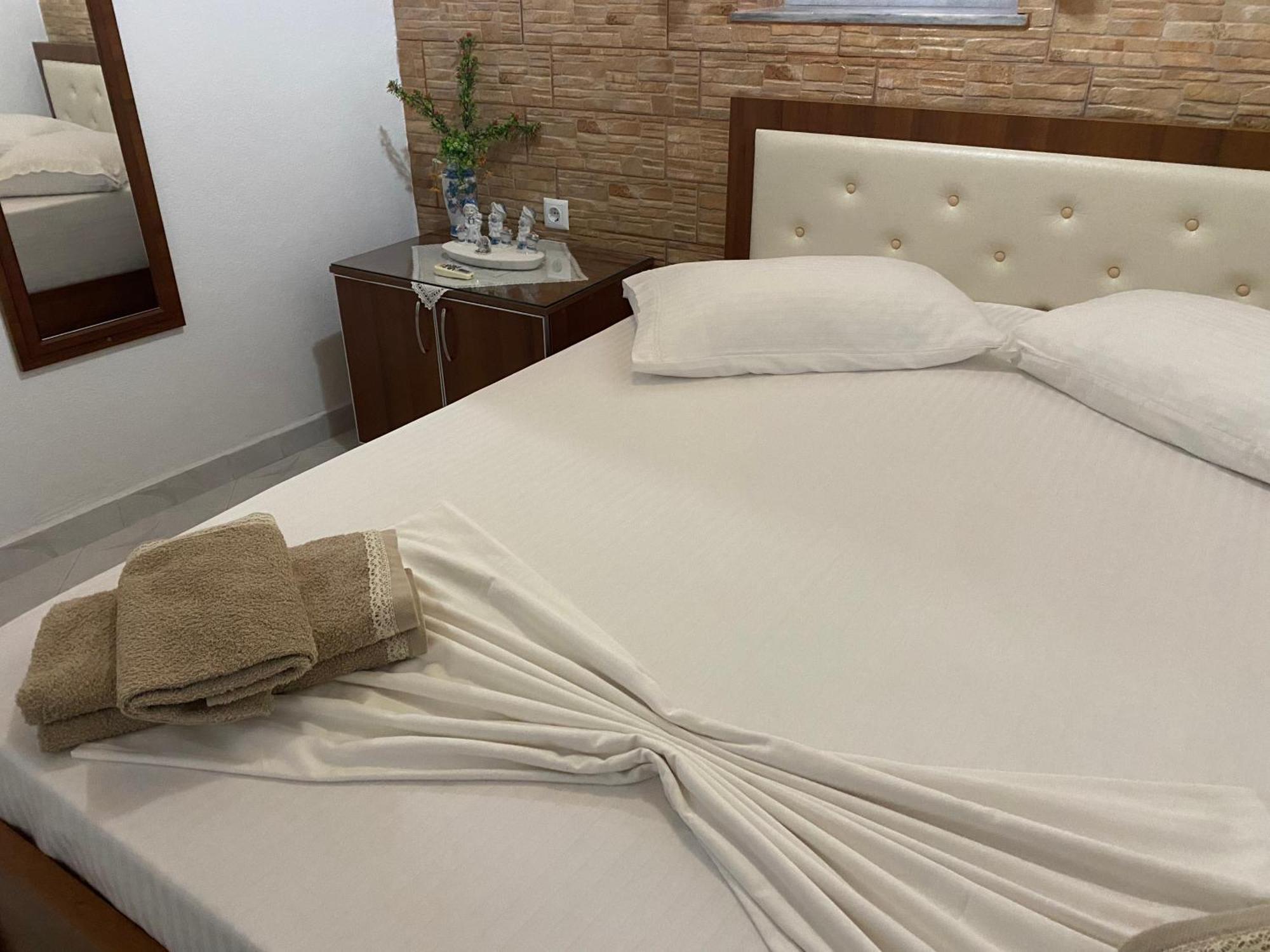 Panoramic View Guest House Гирокастра Экстерьер фото