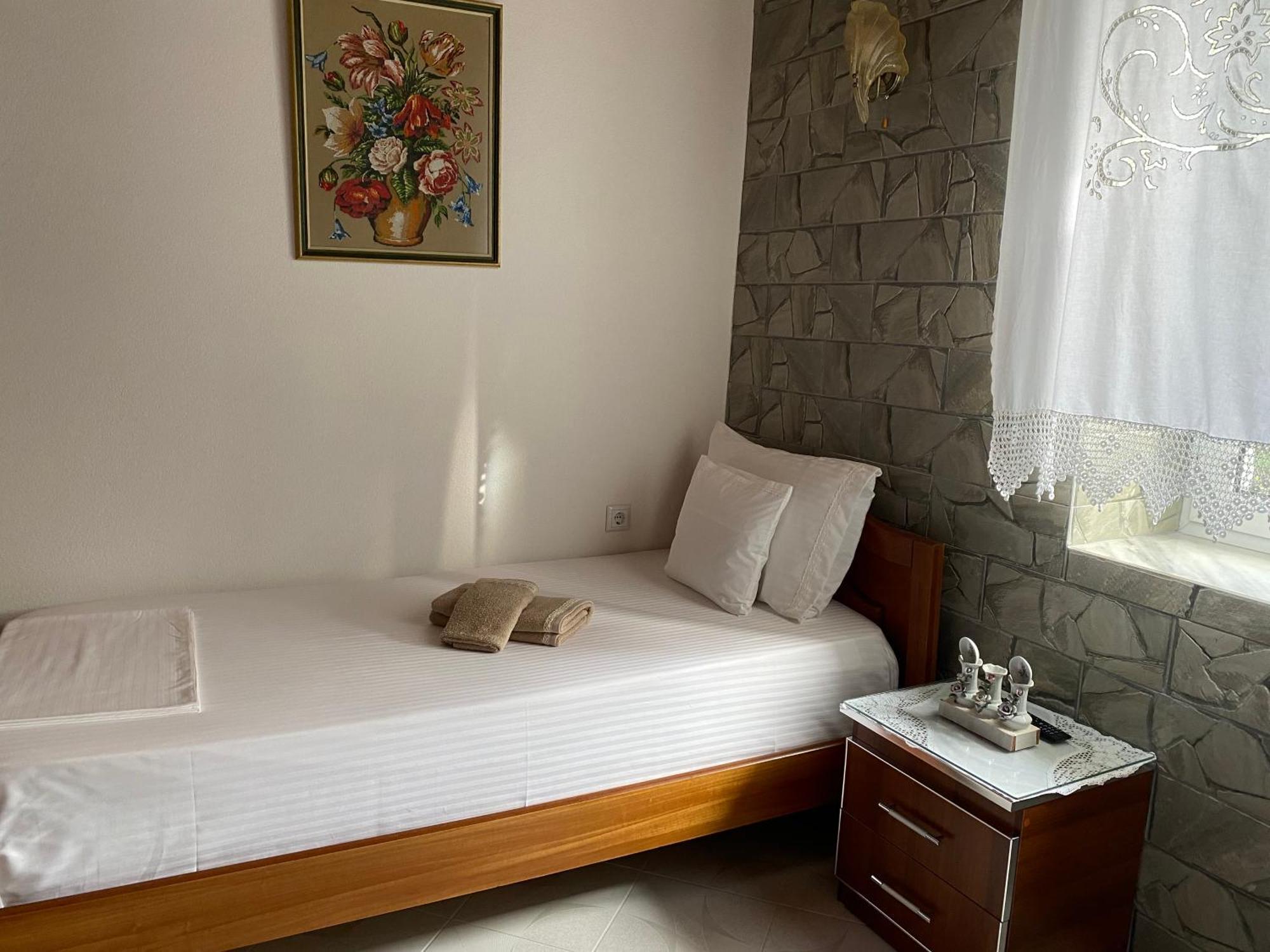 Panoramic View Guest House Гирокастра Экстерьер фото