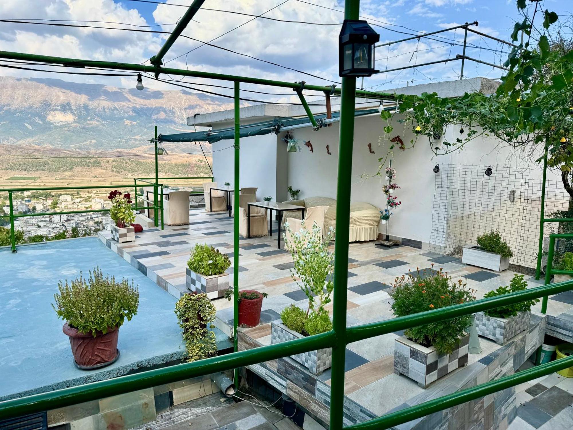 Panoramic View Guest House Гирокастра Экстерьер фото